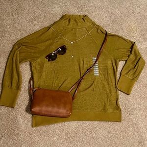 Olive turtle neck long sleeve shirt